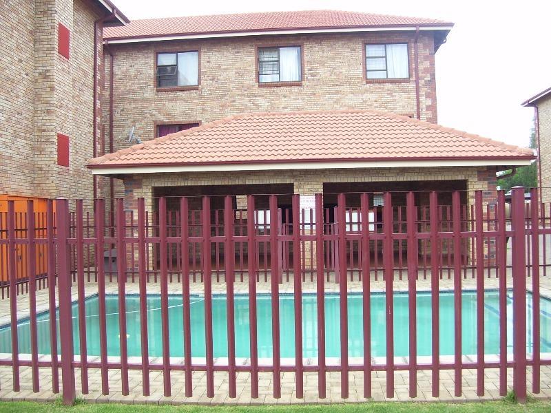 To Let 1 Bedroom Property for Rent in Potchefstroom North West